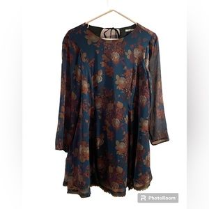 Kimchi Blue / Women’s Small / Floral Dress with raw edges